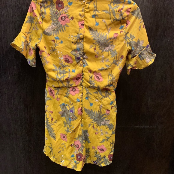 Yellow floral romper - Picture 4 of 4
